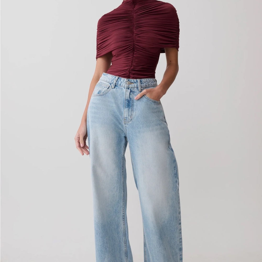 Meshki Light Wash High-Rise Wide Leg Jeans - Blue